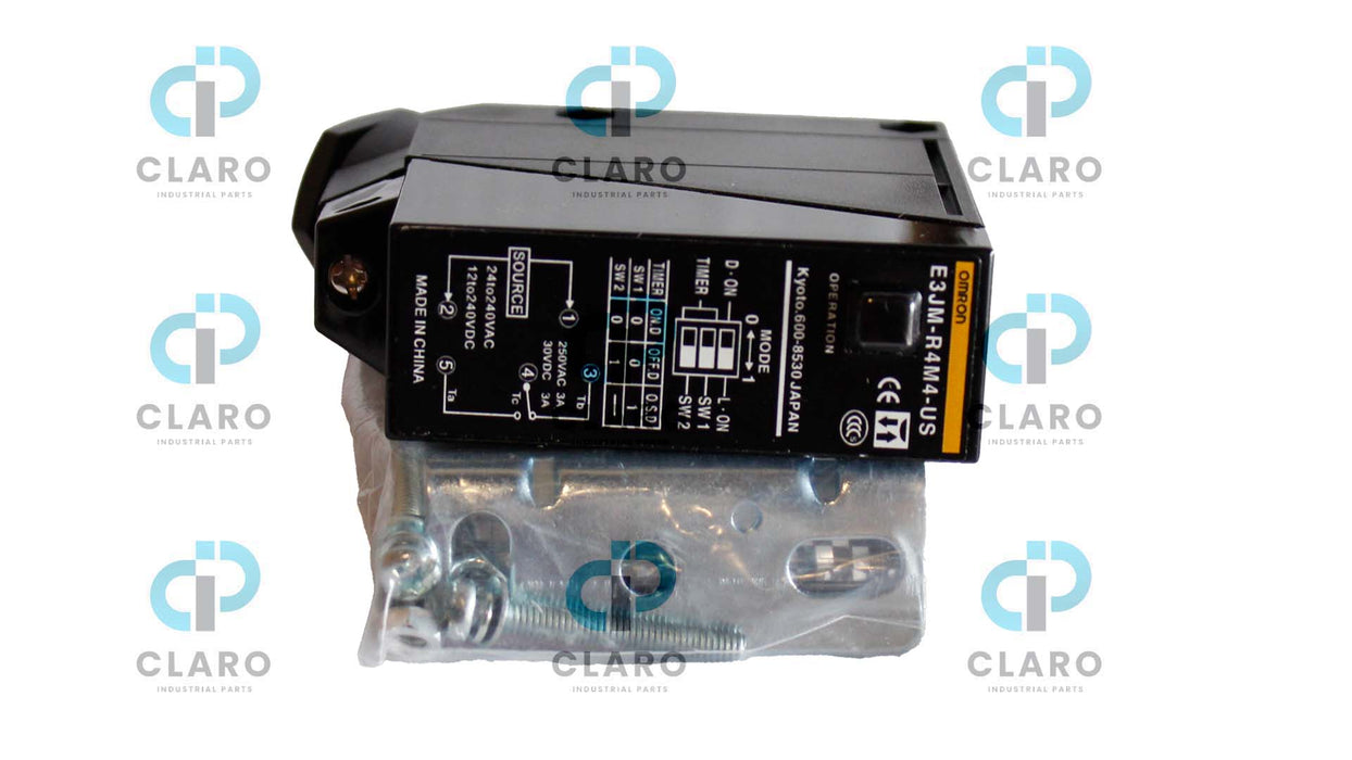 NEW E3JM-R4M4-US PHOTOELECTRIC OMRON SENSOR